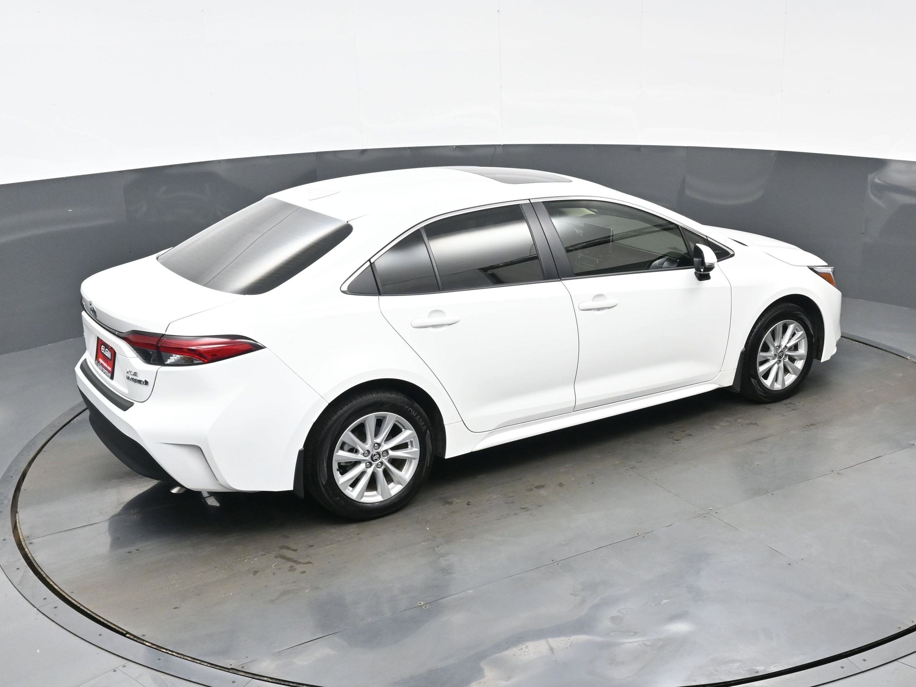 Used 2024 Toyota Corolla XLE FWD image 43