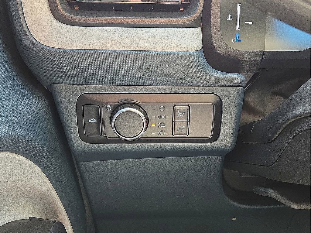 Used 2025 Ford Maverick XLT w/ Equipment Group 302A image 24