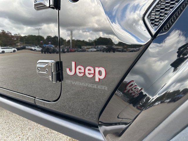 Certified 2023 Jeep Wrangler Unlimited Rubicon w/ Xtreme 35 Tire Package image 51