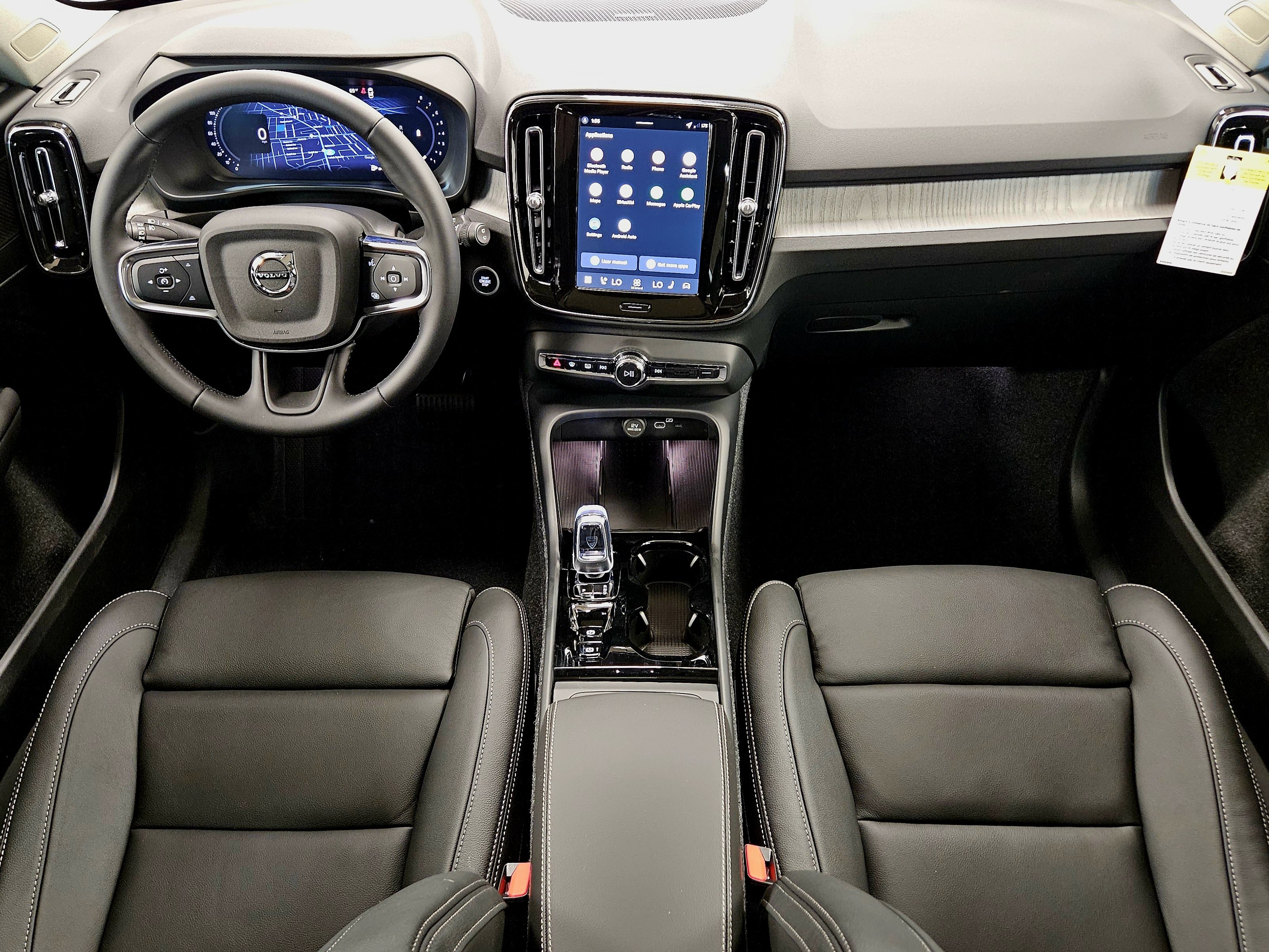 New 2026 Volvo XC40 B5 Ultra w/ Climate Package AWD/4WD image 15