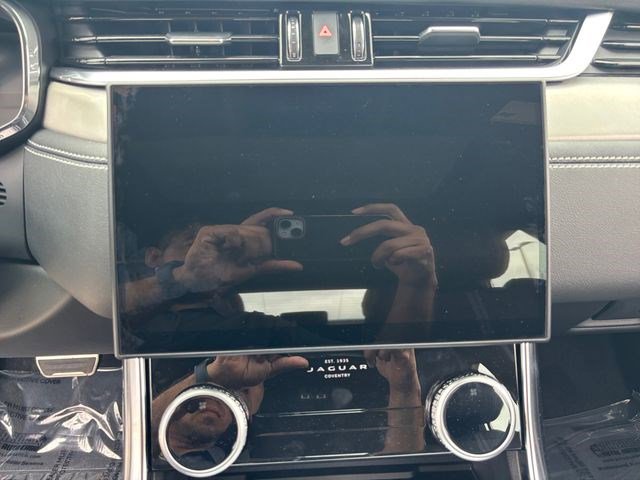 New 2024 Jaguar XF R-Dynamic SE AWD/4WD image 24