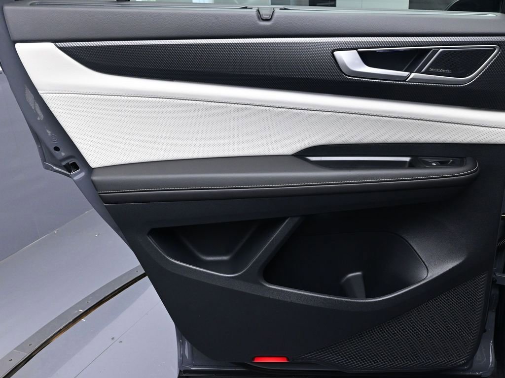 New 2026 Volkswagen Atlas Cross Sport SEL Premium R-Line image 23