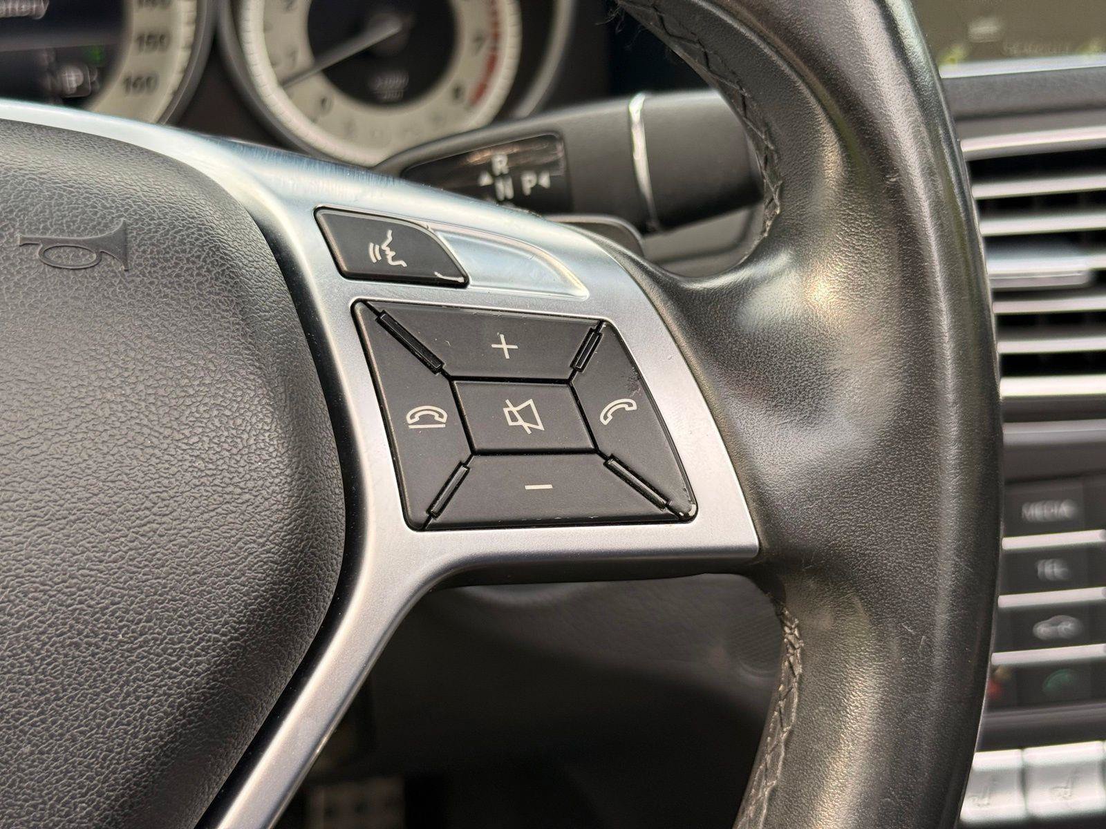 Used 2016 Mercedes-Benz E 400 Cabriolet image 36