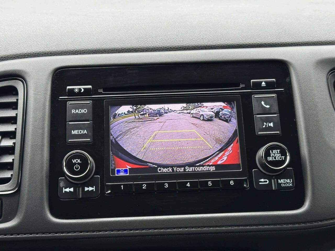 Used 2019 Honda HR-V LX image 30