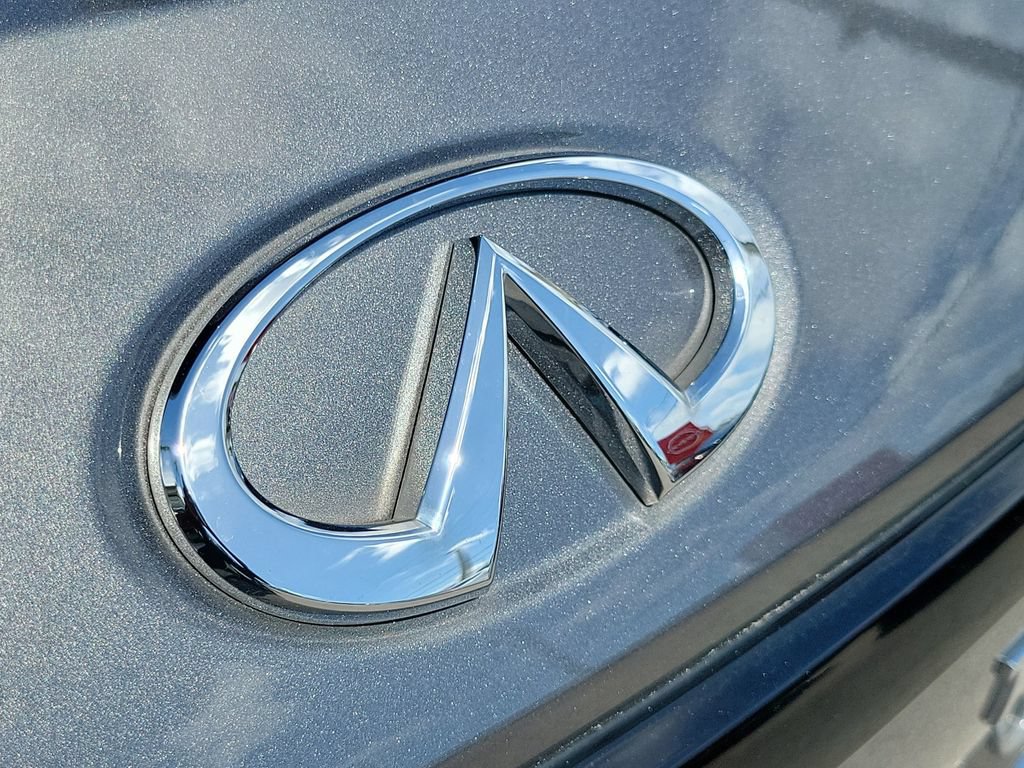 Used 2022 INFINITI QX60 Sensory w/ Vision Package FWD image 11