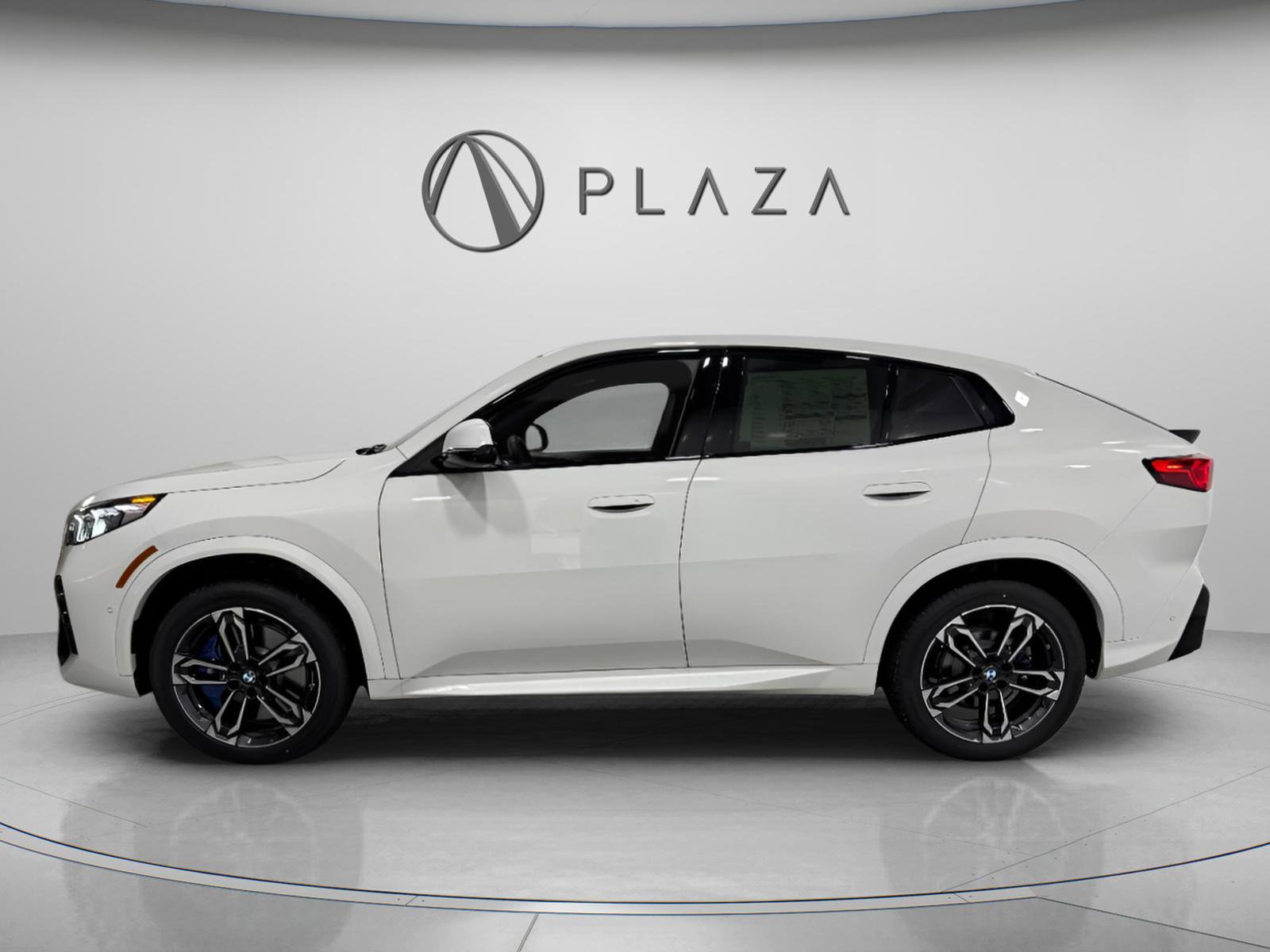 New 2026 BMW X2 xDrive28i w/ Technology Package image 3