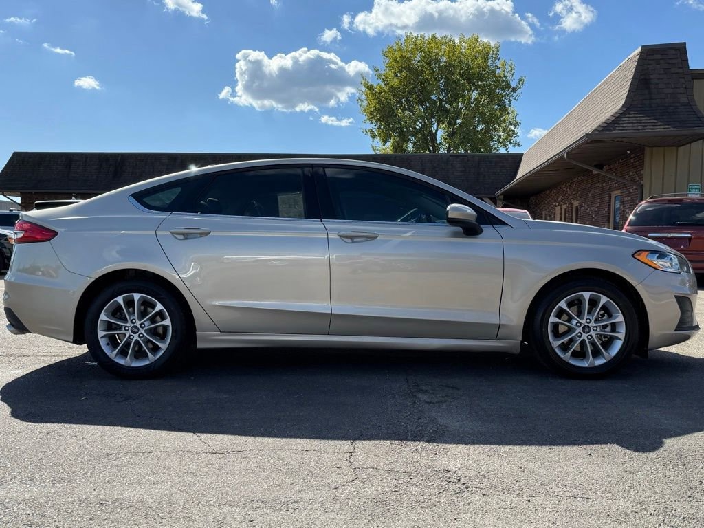 Used 2019 Ford Fusion SE FWD image 7