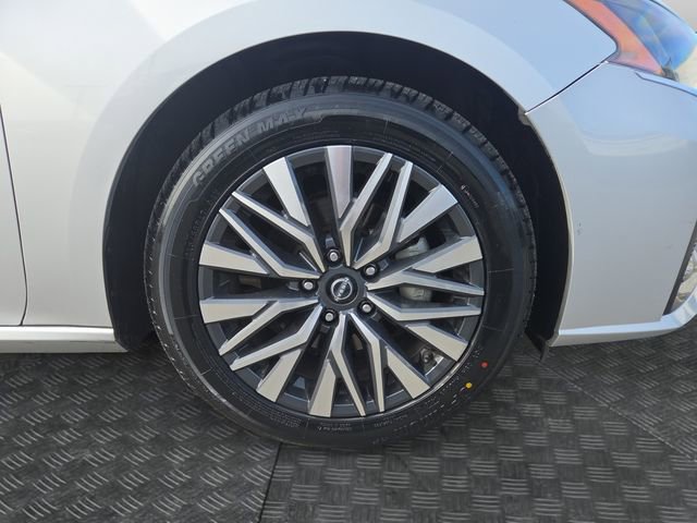 Used 2024 Nissan Altima 2.5 SV image 35