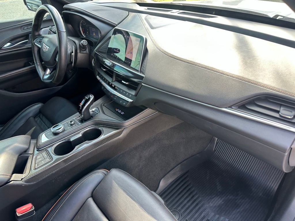 Used 2022 Cadillac CT4 V w/ LPO, ONYX Package image 23