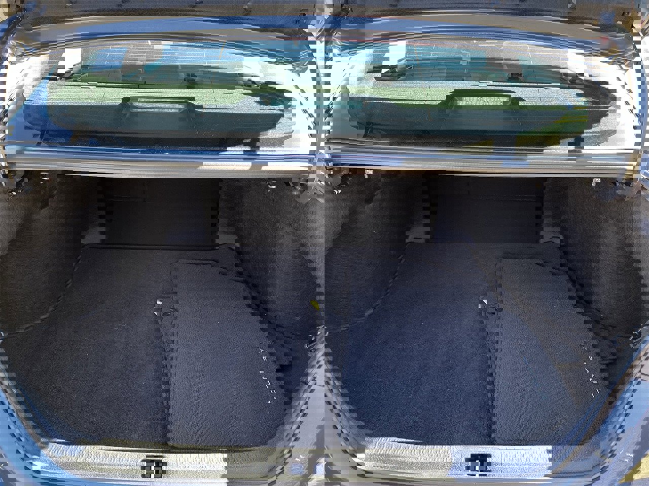 Used 2025 Toyota Camry SE image 27