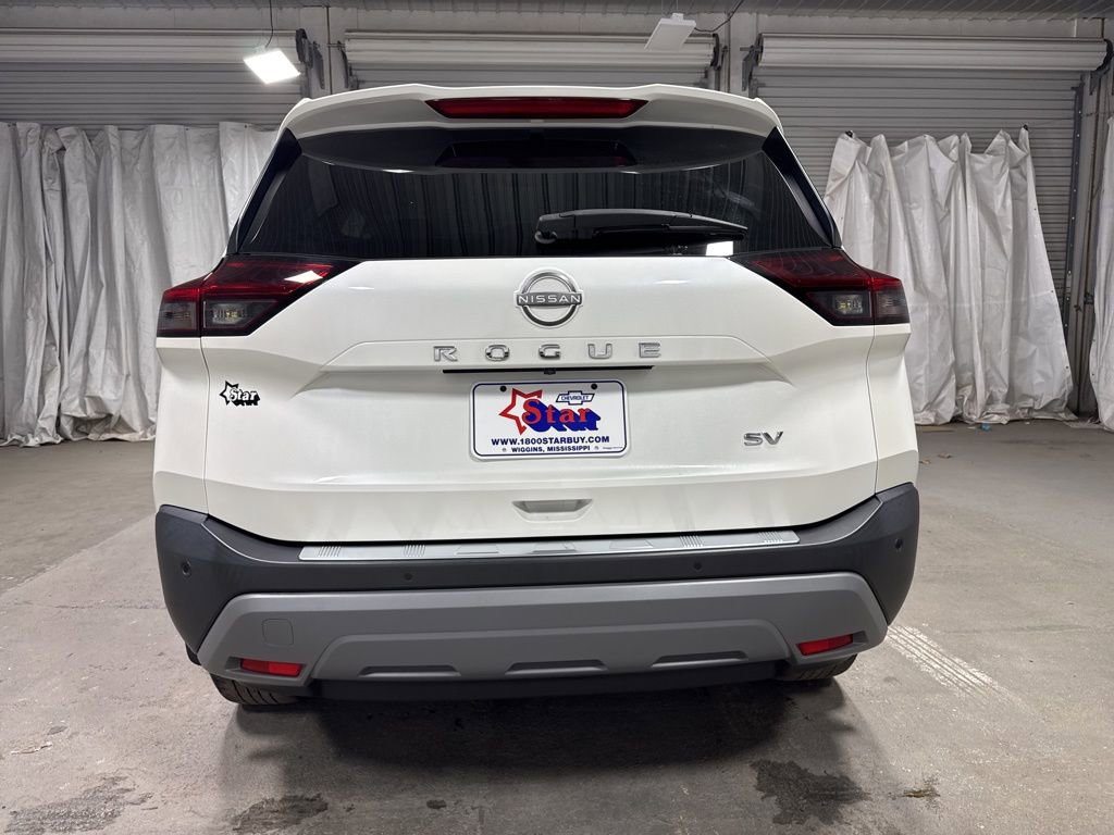 Used 2023 Nissan Rogue SV image 6