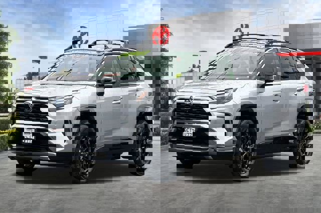 Used 2023 Toyota RAV4 XSE image 9