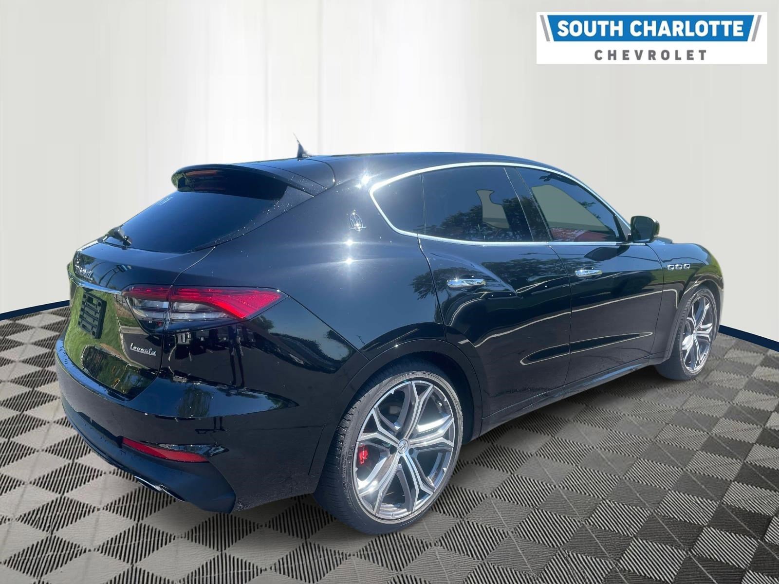 Used 2021 Maserati Levante S AWD/4WD image 4