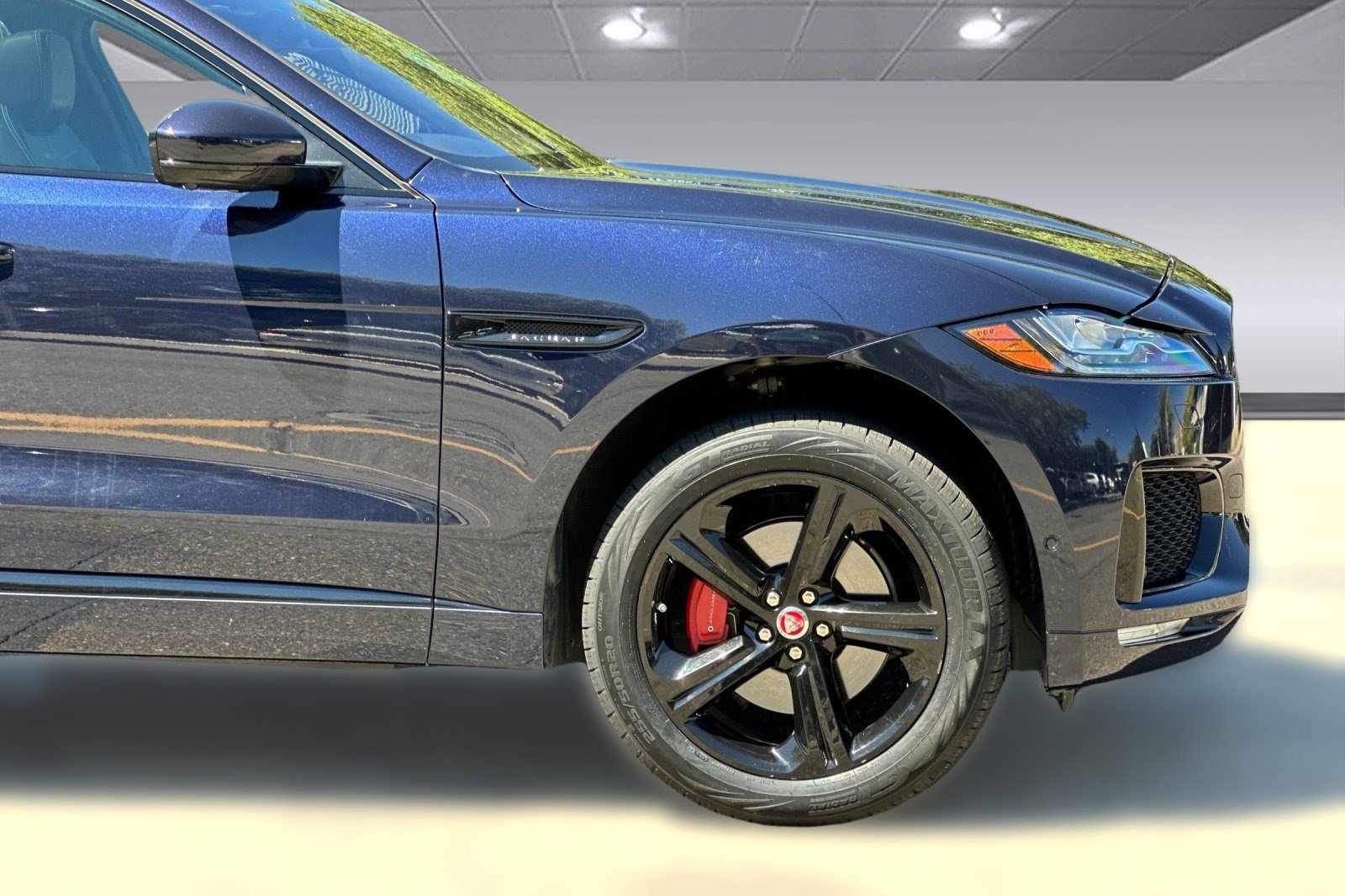 Used 2017 Jaguar F-PACE S AWD/4WD image 37