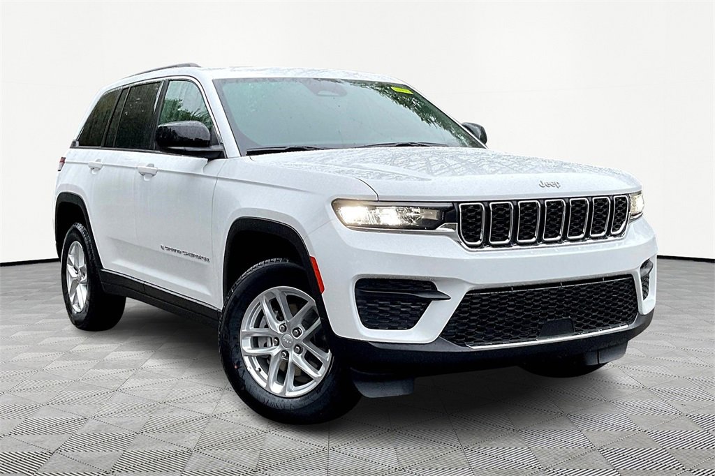 New 2025 Jeep Grand Cherokee Laredo X image 1