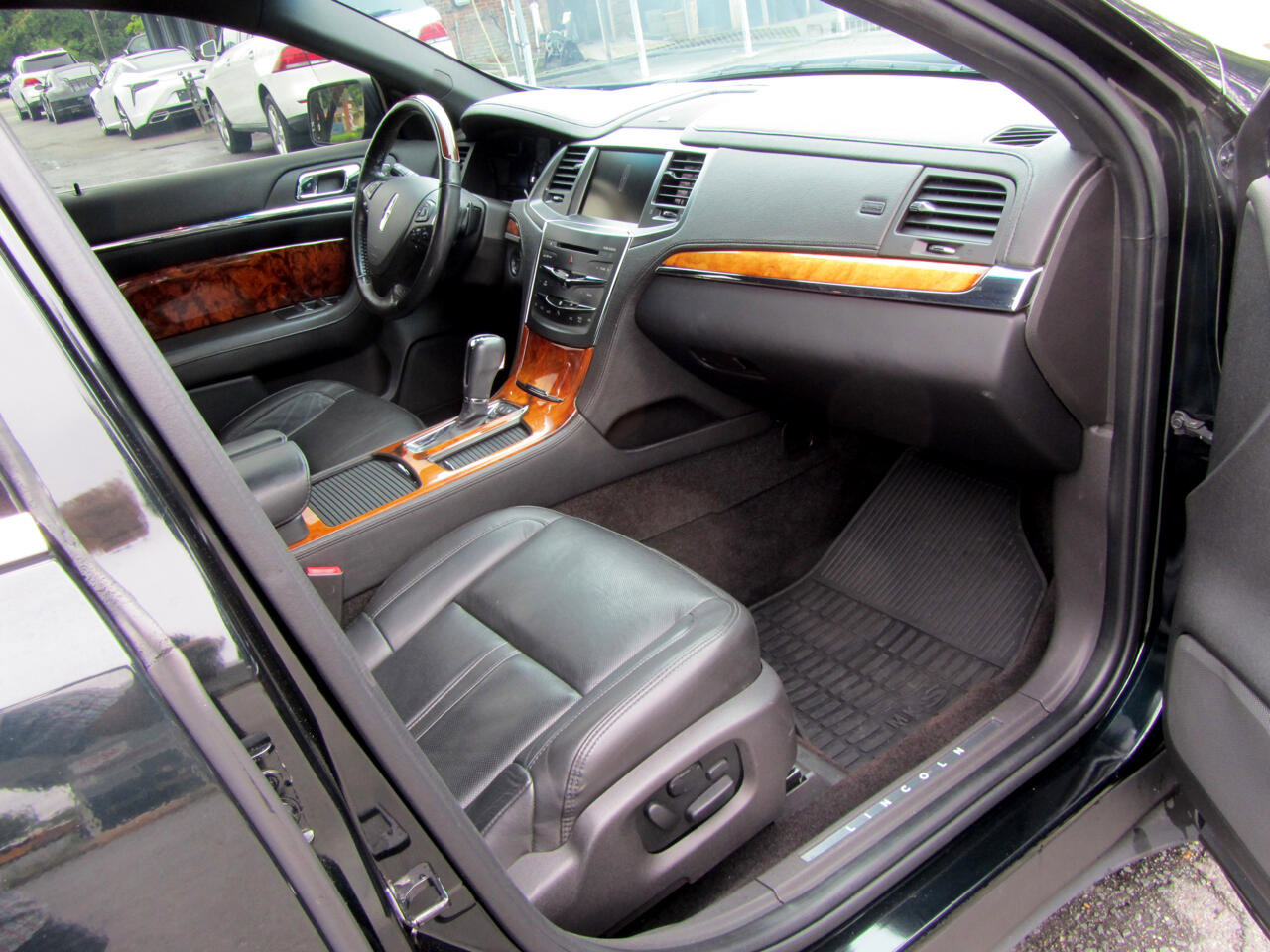 Used 2014 Lincoln MKS Elite w/ Equipment Group 201A image 21