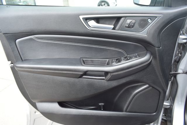Used 2024 Ford Edge Titanium AWD/4WD image 17