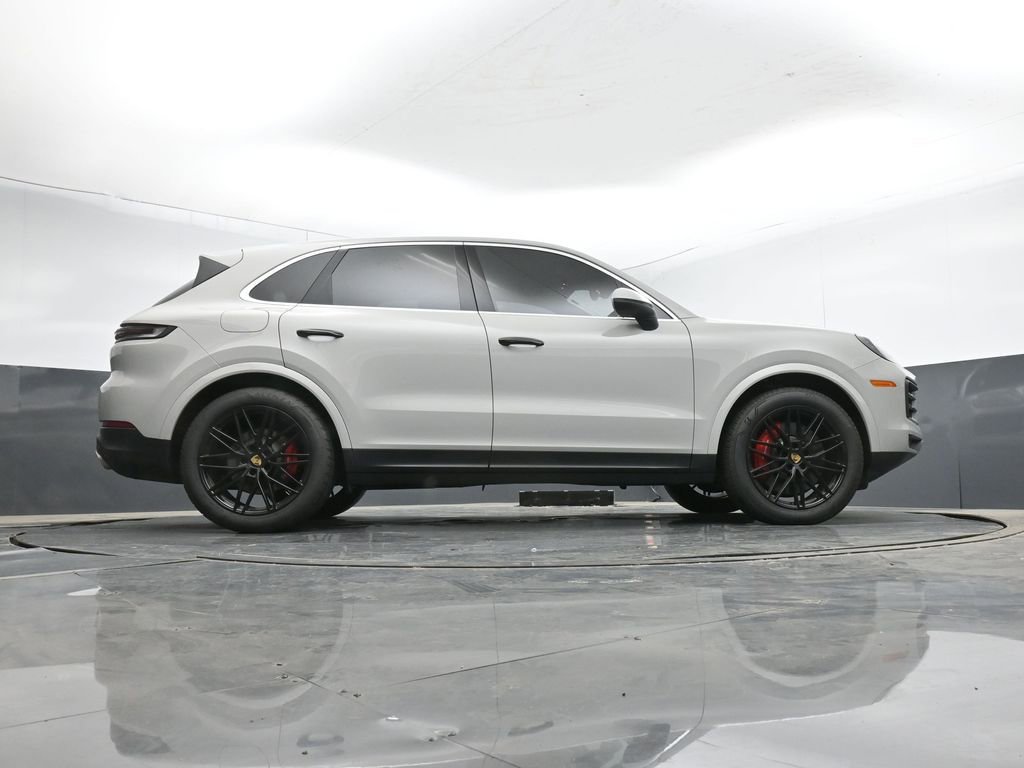 Used 2024 Porsche Cayenne S image 39