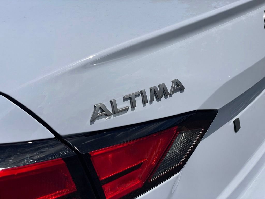 Certified 2024 Nissan Altima 2.5 SR w/ SR Premium Package FWD image 28