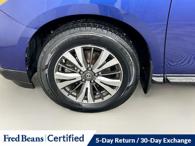 Used 2017 Nissan Pathfinder S image 31