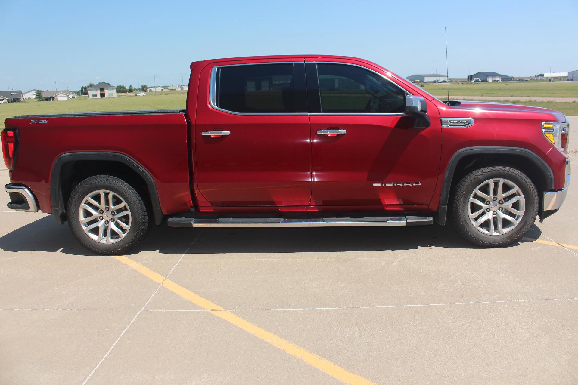 Used 2021 GMC Sierra 1500 SLT w/ SLT Premium Package image 5
