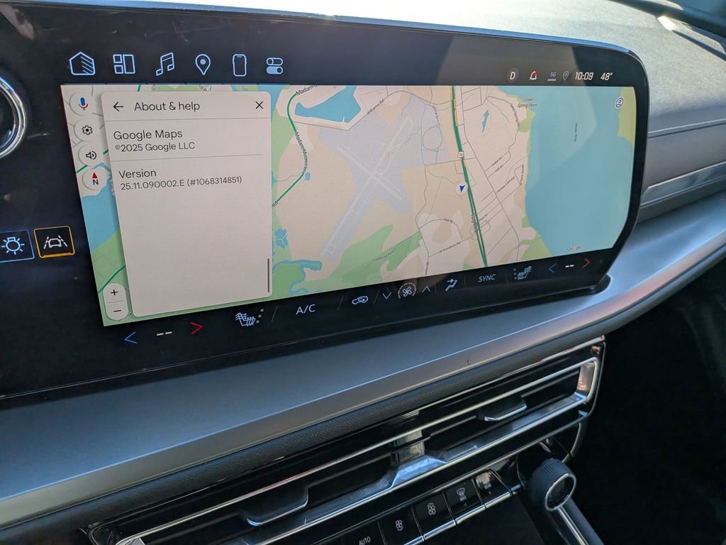 Certified 2025 Chevrolet Traverse LT image 20