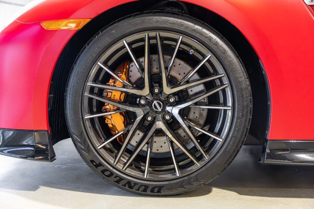 Used 2023 Nissan GT-R Premium w/ Premium Interior Package AWD/4WD image 22