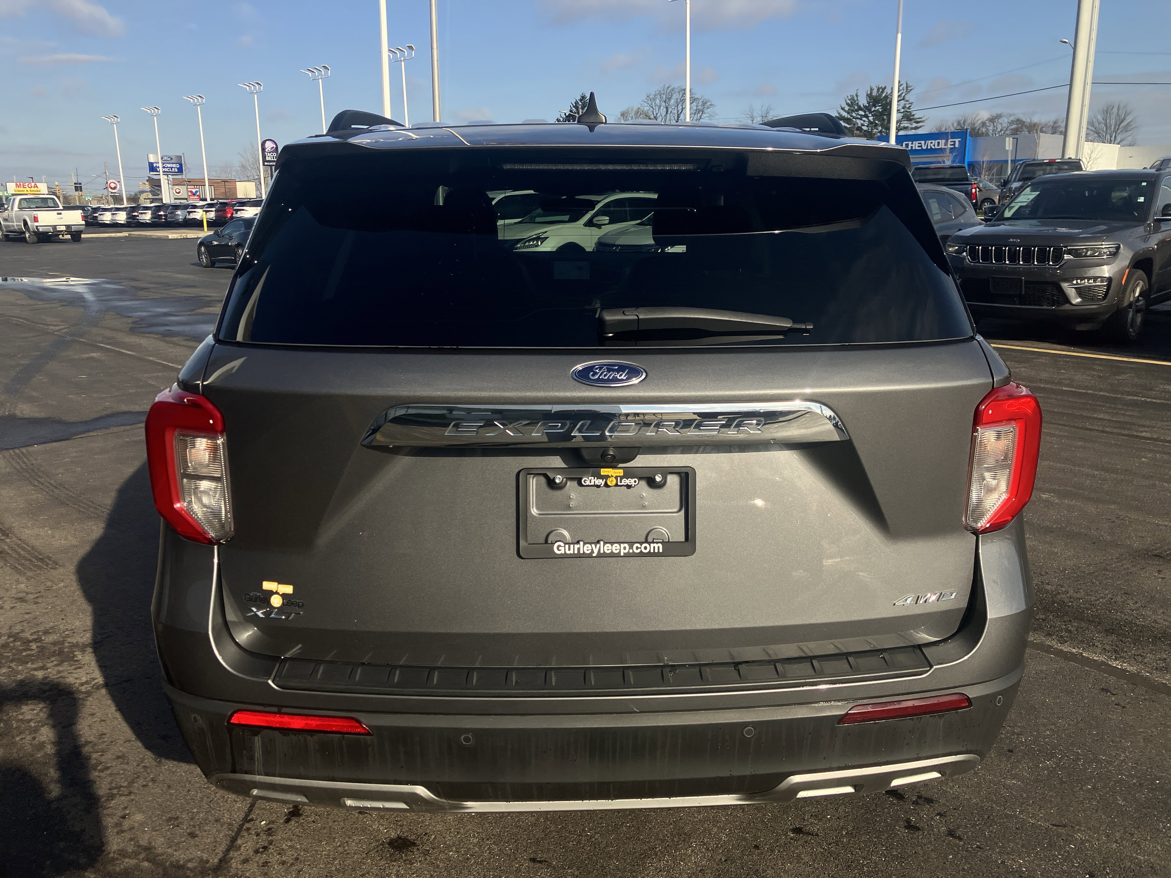 Certified 2023 Ford Explorer XLT w/ Equipment Group 202A image 7