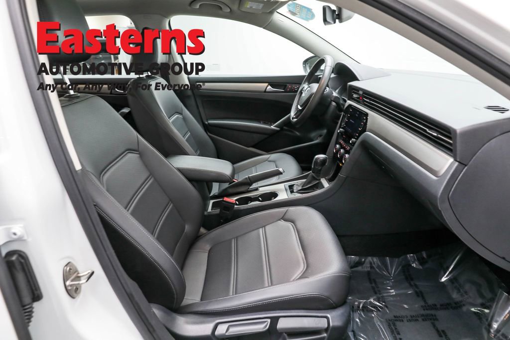 Used 2022 Volkswagen Passat 2.0T SE image 22