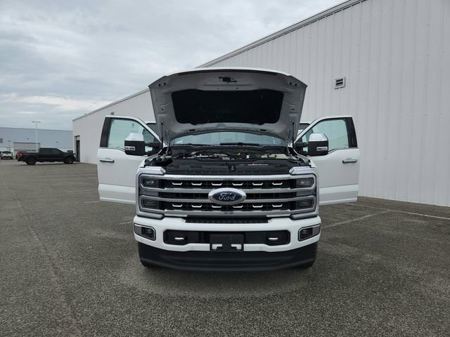 Used 2024 Ford F250 Platinum w/ FX4 Off-Road Package image 30