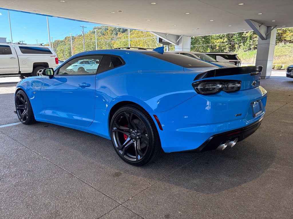 Certified 2022 Chevrolet Camaro SS RWD image 3