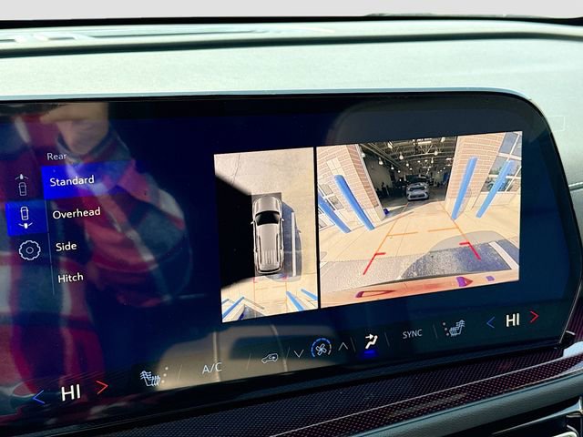 New 2026 Chevrolet Traverse Z71 w/ Driver Confidence Package image 15