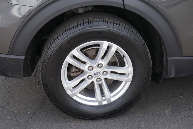 Used 2020 Ford Explorer XLT w/ Equipment Group 202A image 12