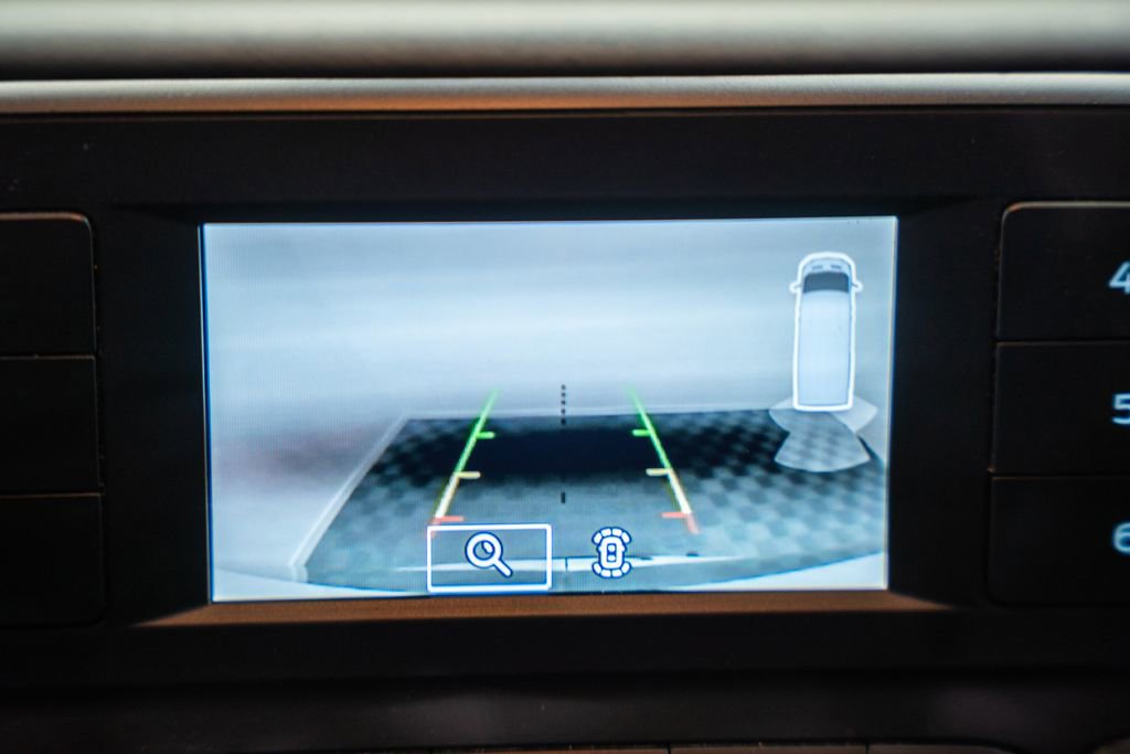 Used 2020 Ford Transit 250 Medium Roof AWD image 33