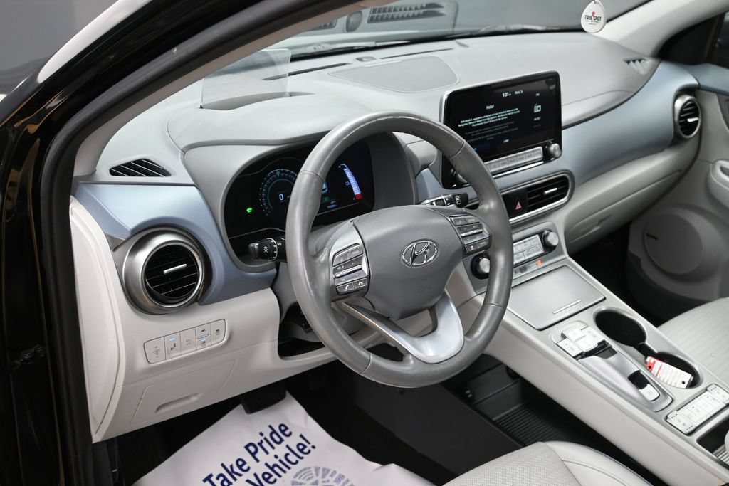 Used 2021 Hyundai Kona Ultimate FWD image 11