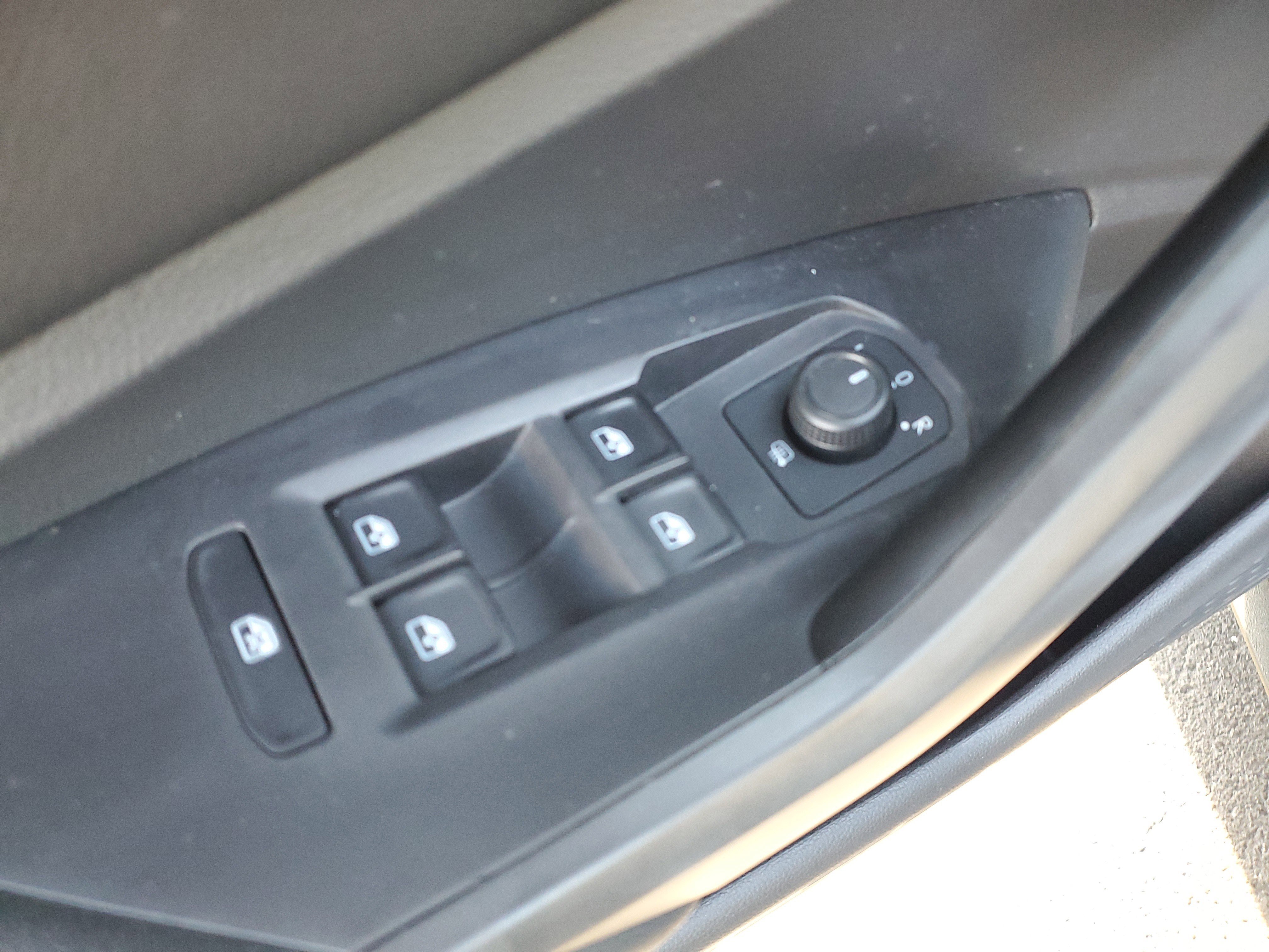 Used 2019 Volkswagen Jetta GLI image 16