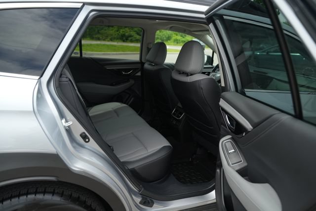 Used 2025 Subaru Outback Limited AWD/4WD image 18