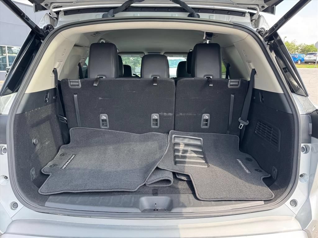Certified 2024 Nissan Pathfinder SL AWD/4WD image 10