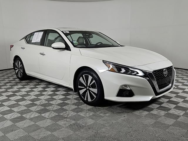 Used 2019 Nissan Altima 2.5 SV image 3