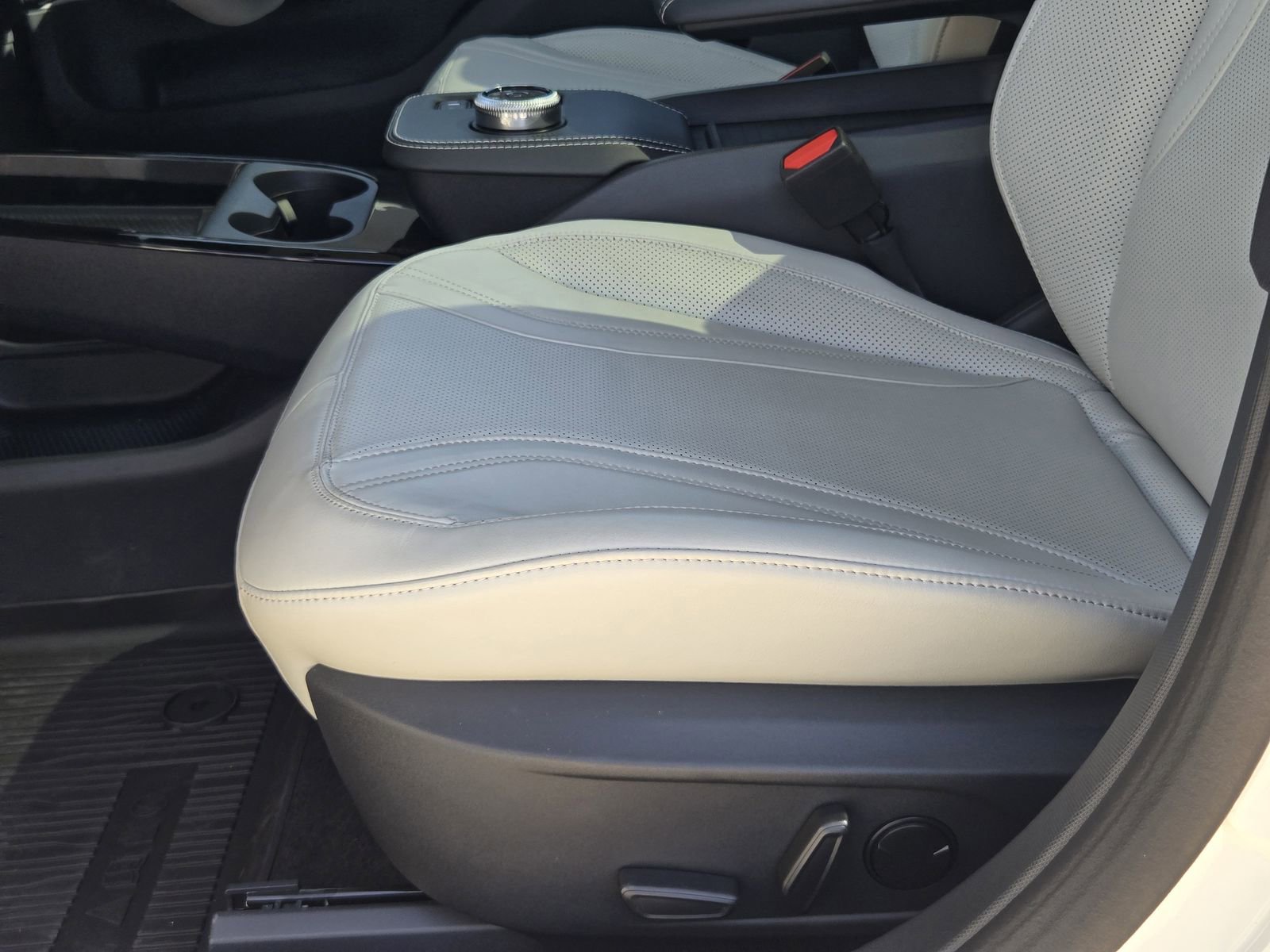 New 2024 Ford Mustang Mach-E Premium image 26