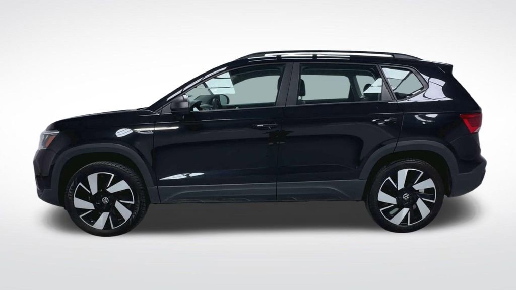 Used 2023 Volkswagen Taos S w/ Driver Assistance Package AWD/4WD image 5