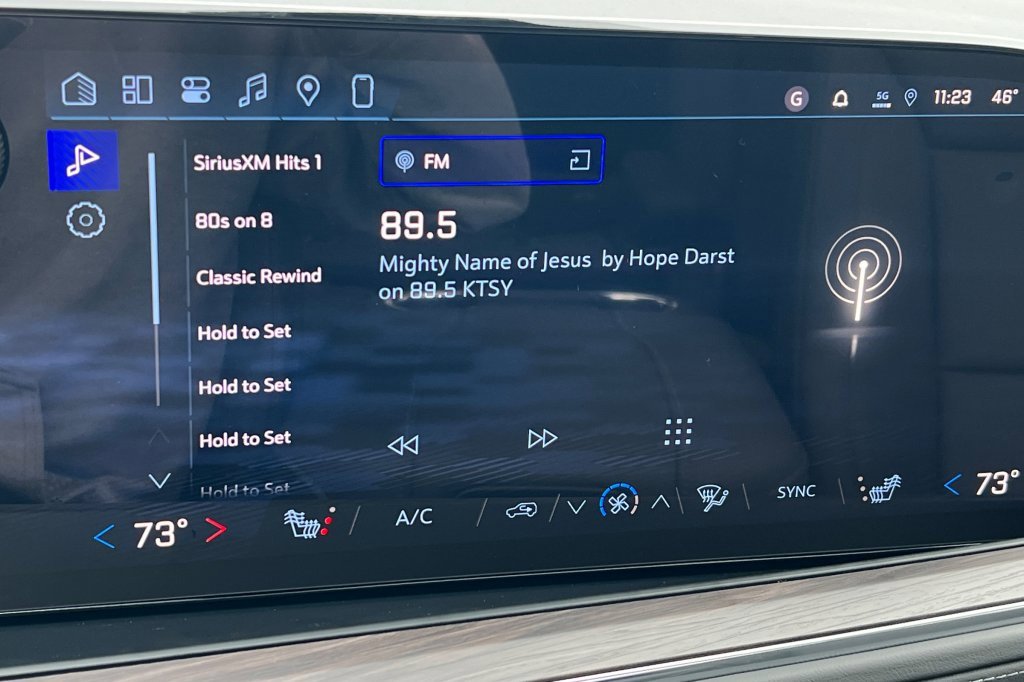 New 2026 Chevrolet Suburban Z71 image 16