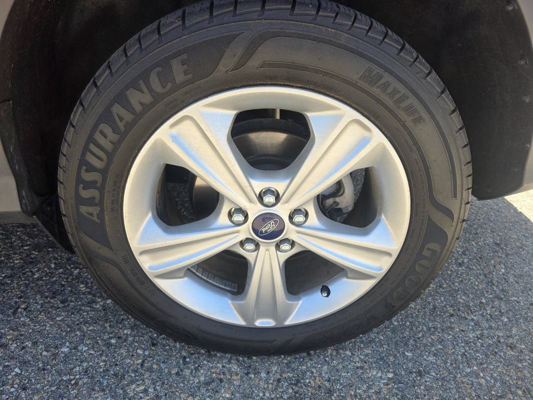 Used 2013 Ford Escape SE AWD/4WD image 40