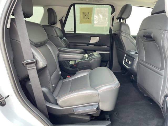 Used 2025 Ford Expedition Active AWD/4WD image 35