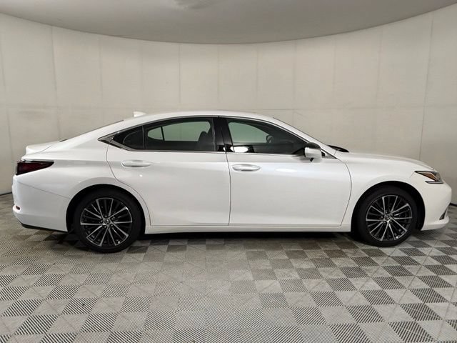 Used 2025 Lexus ES 350 w/ Premium Package FWD image 10
