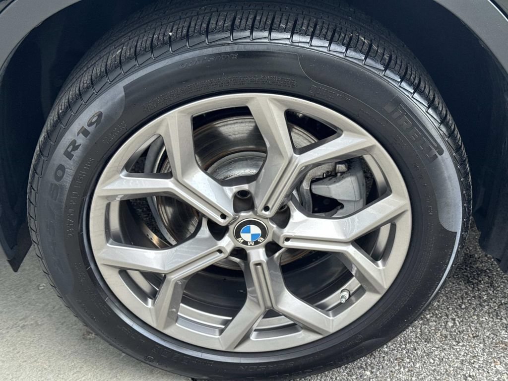 Used 2022 BMW X4 xDrive30i w/ Convenience Package AWD/4WD image 11