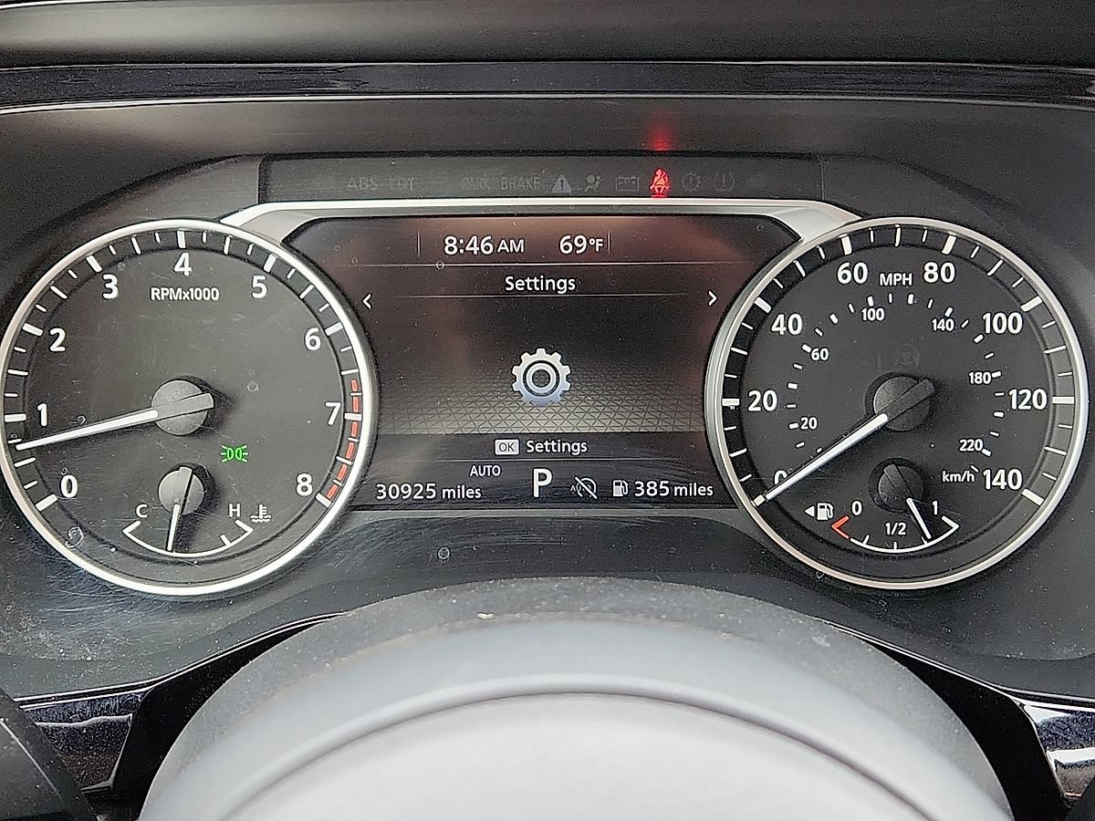 Used 2025 Nissan Pathfinder SV AWD/4WD image 10