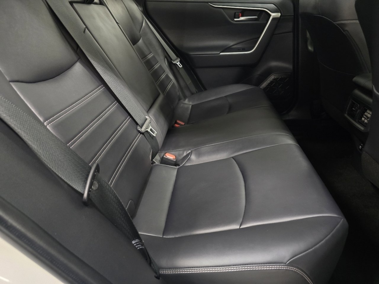 Certified 2019 Toyota RAV4 Limited w/ Advanced Technology Package image 20