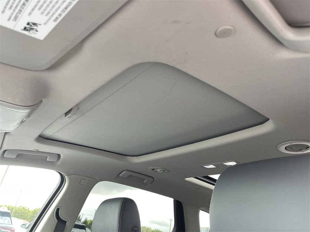 Used 2020 Buick Enclave Essence w/ Sound and Sites Package image 22