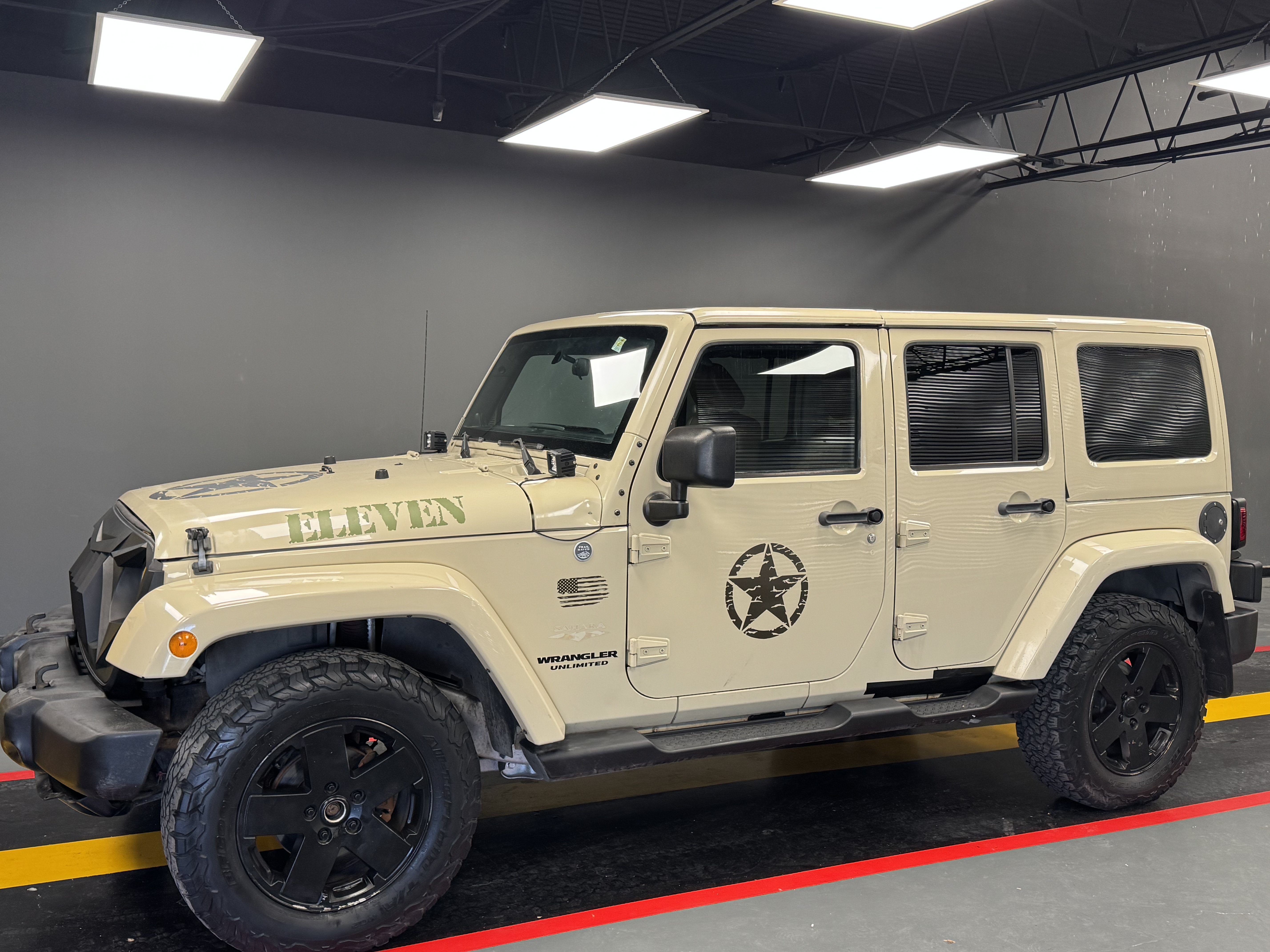 Used 2011 Jeep Wrangler Unlimited Sahara w/ Mopar Chrome Edition Group AWD/4WD image 2